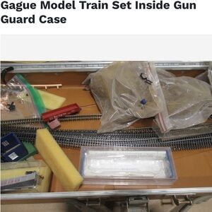 Model Train Set with Tracks! GAGUE MODEL TRAIN SET INSIDE GUN GUARD CASE